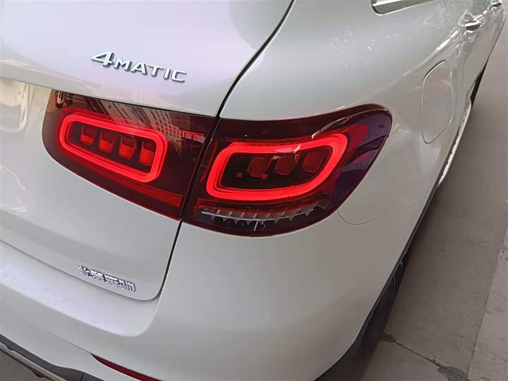 Фото 8 - Mercedes-Benz GLC-Class