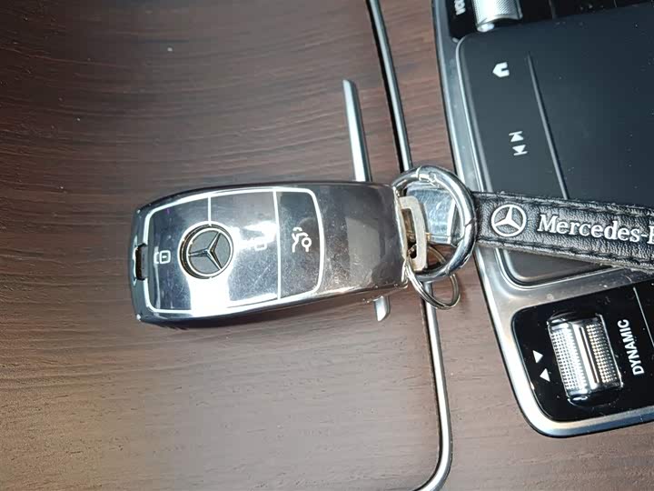 Фото 9 - Mercedes-Benz GLC-Class