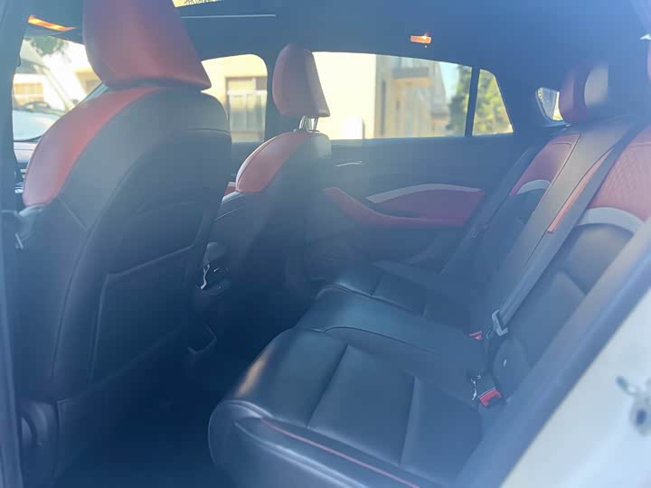 Фото 8 - MG Motor 5