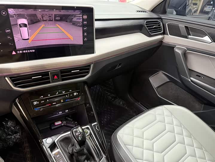 Фото 12 - Volkswagen Tayron