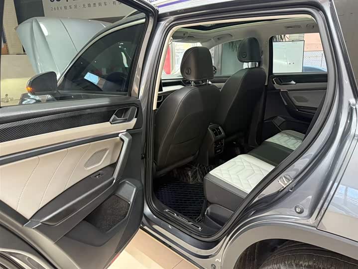 Фото 17 - Volkswagen Tayron