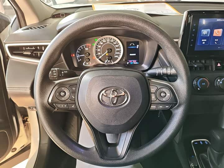 Фото 11 - Toyota Corolla Cross