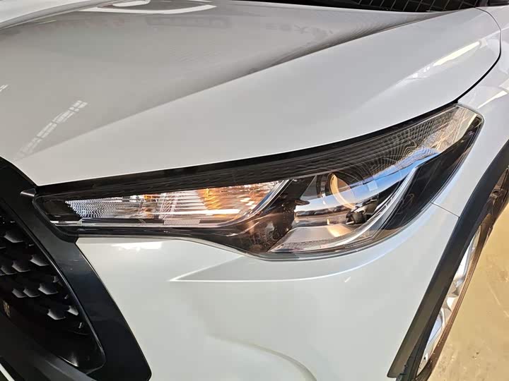 Фото 24 - Toyota Corolla Cross