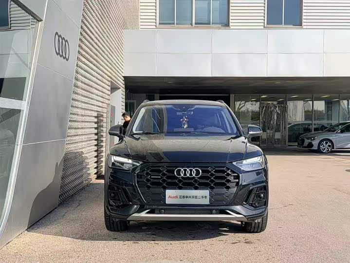 Фото 2 - Audi Q5L