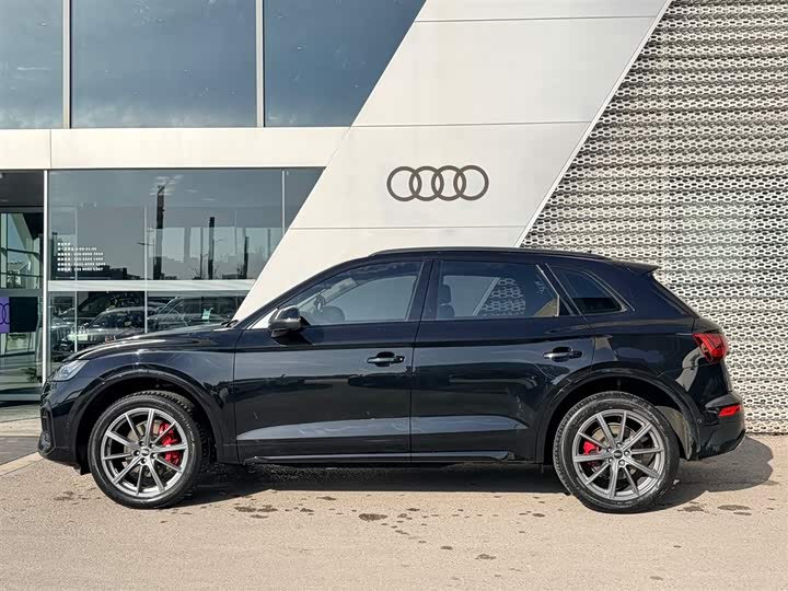 Фото 3 - Audi Q5L