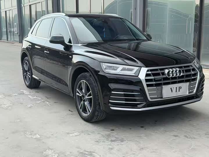 Фото 3 - Audi Q5L