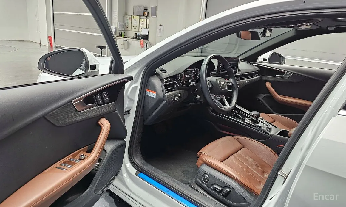 Фото 10 - Audi A4