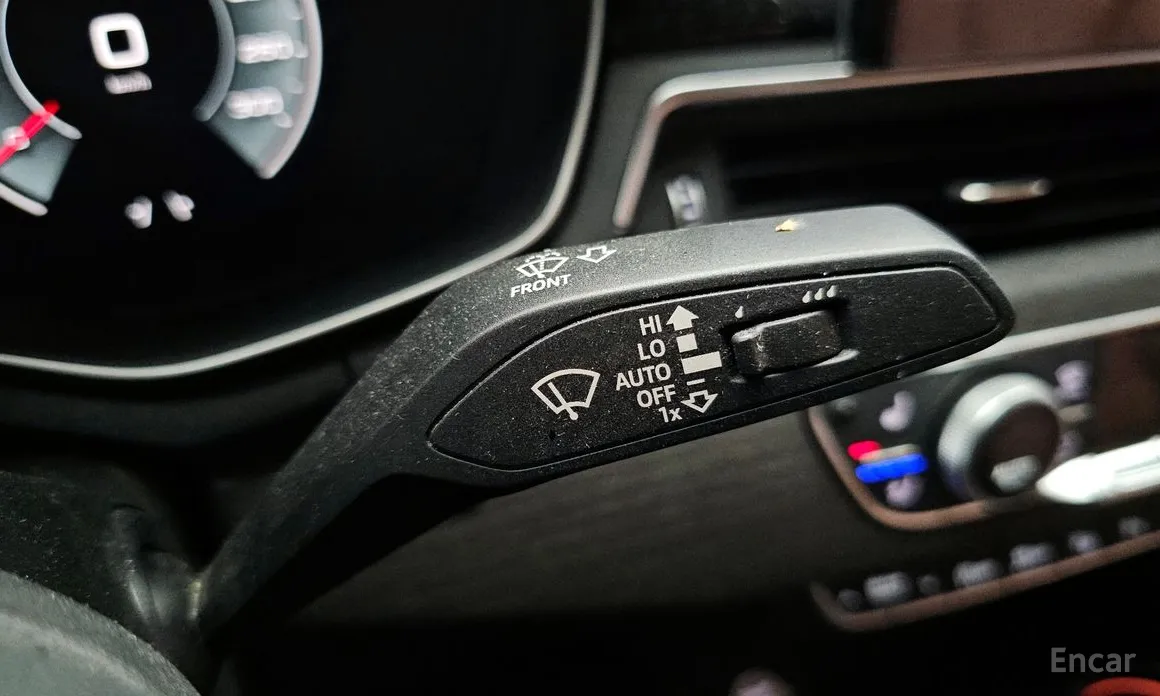 Фото 15 - Audi A4