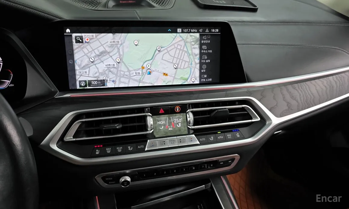 Фото 14 - BMW X7