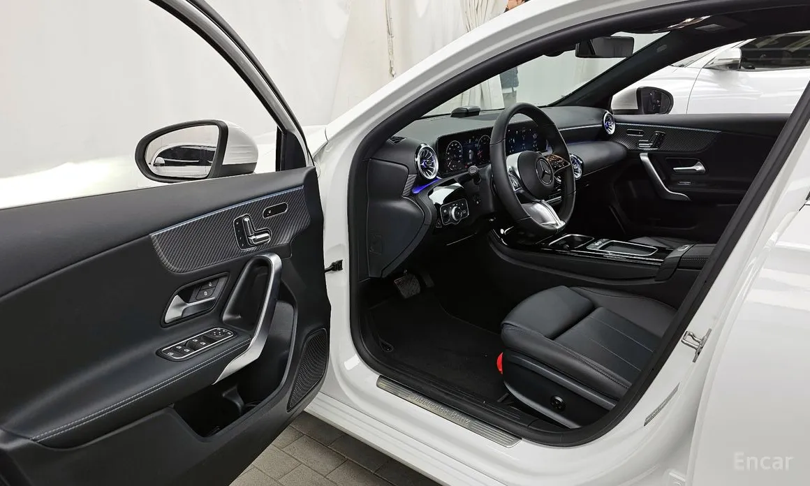 Фото 10 - Mercedes-Benz A-Class