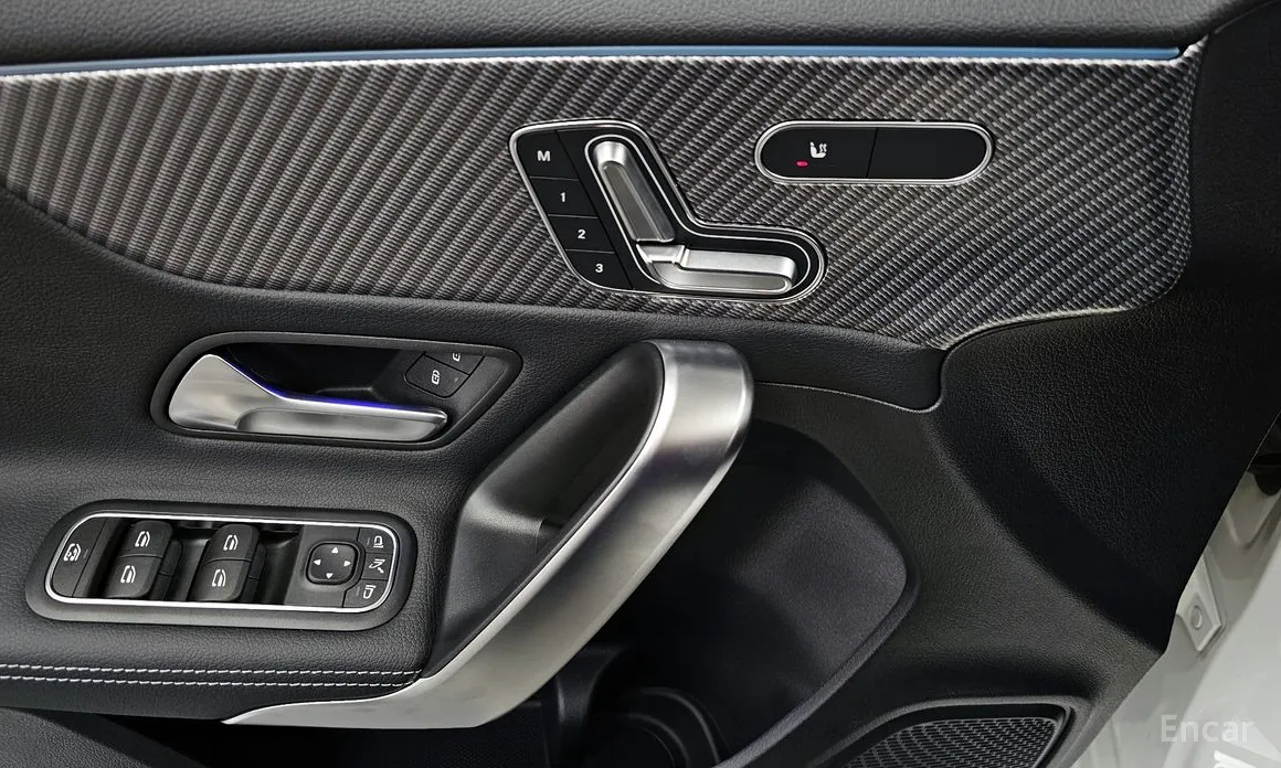 Фото 19 - Mercedes-Benz A-Class