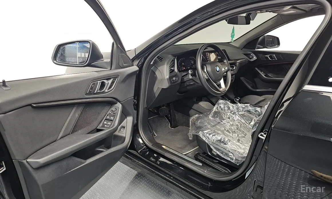 Фото 10 - BMW 1 Series