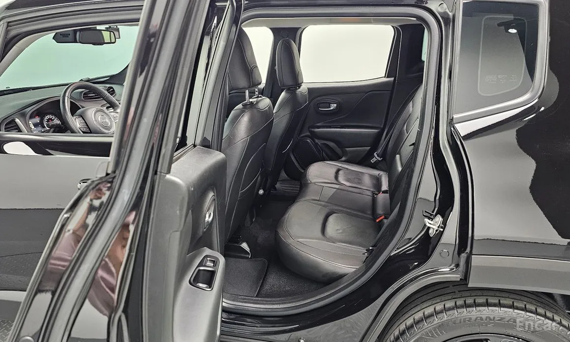 Фото 12 - Jeep Renegade