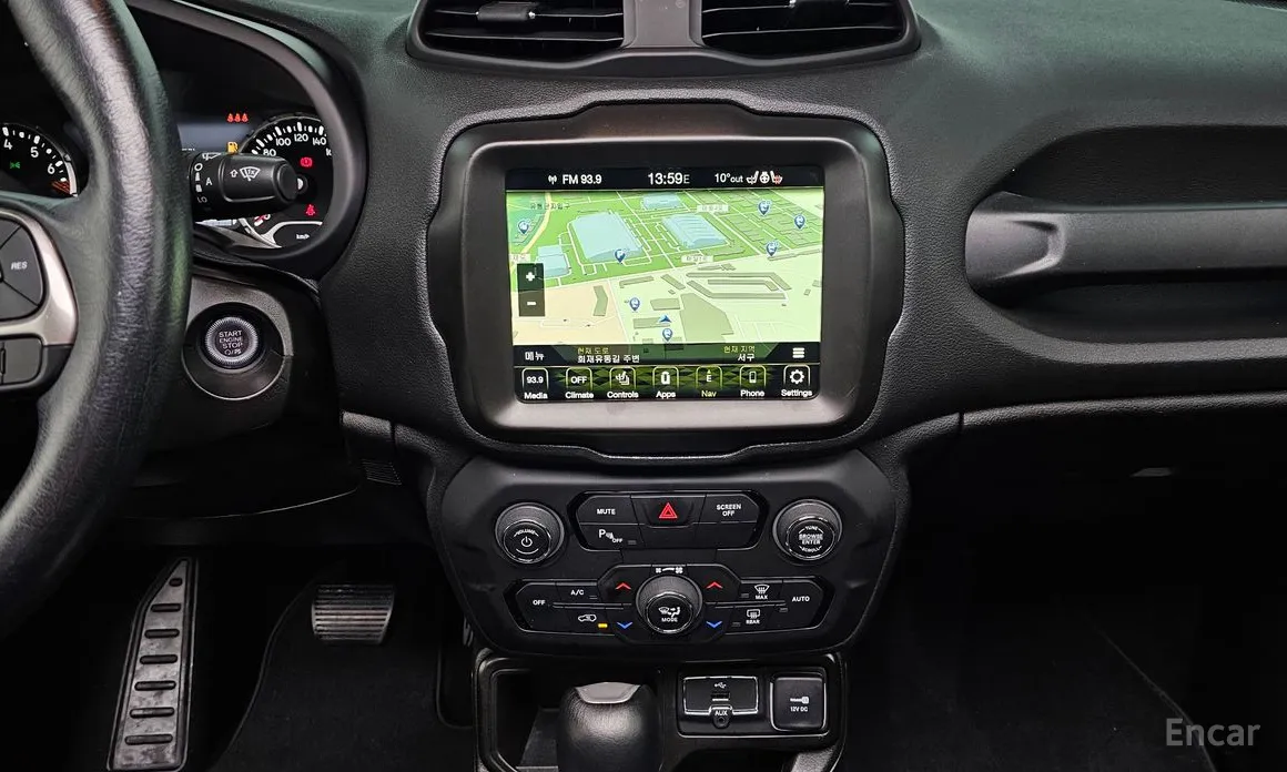 Фото 14 - Jeep Renegade