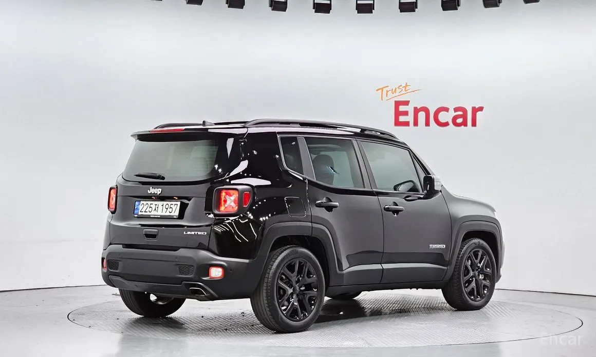 Фото 2 - Jeep Renegade