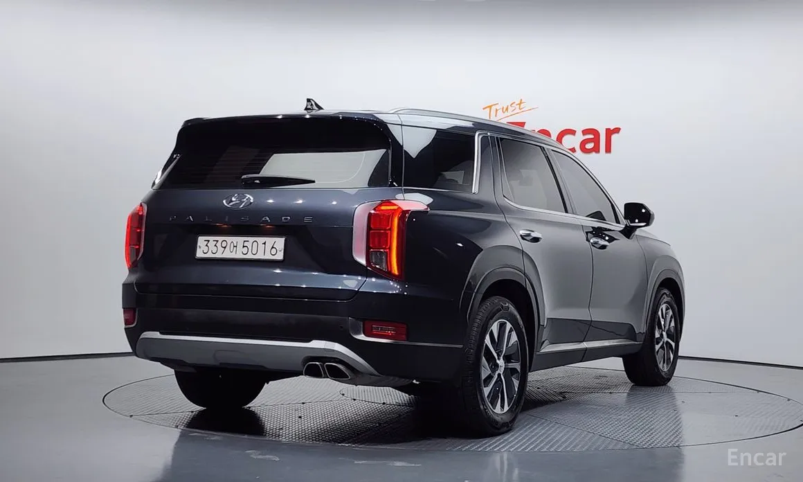 Photo 2 - Hyundai Palisade