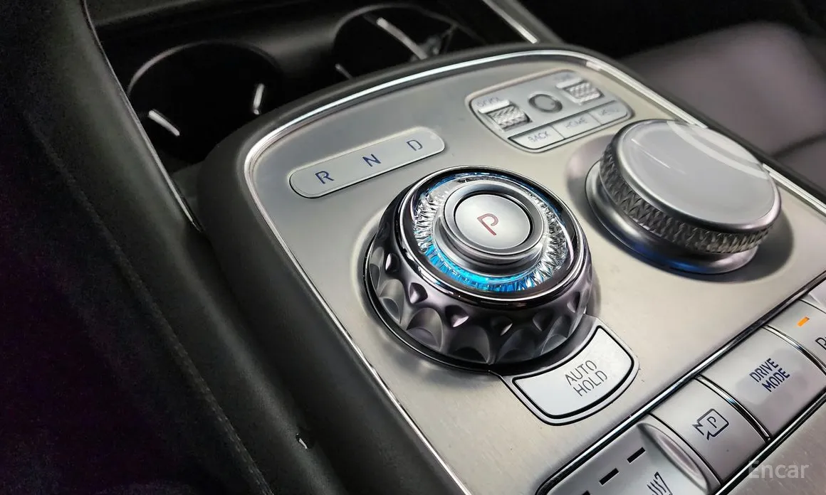 Фото 9 - Genesis G90