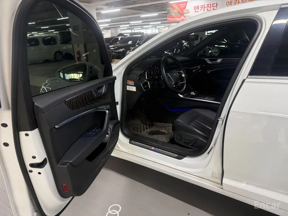 Фото 15 - Audi A6