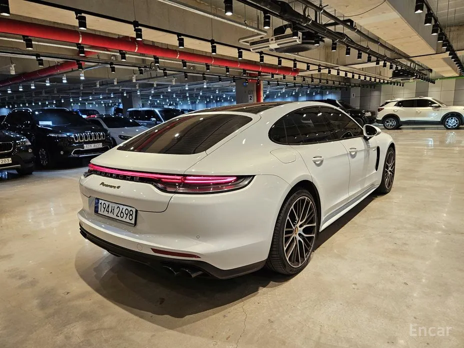 Фото 6 - Porsche Panamera