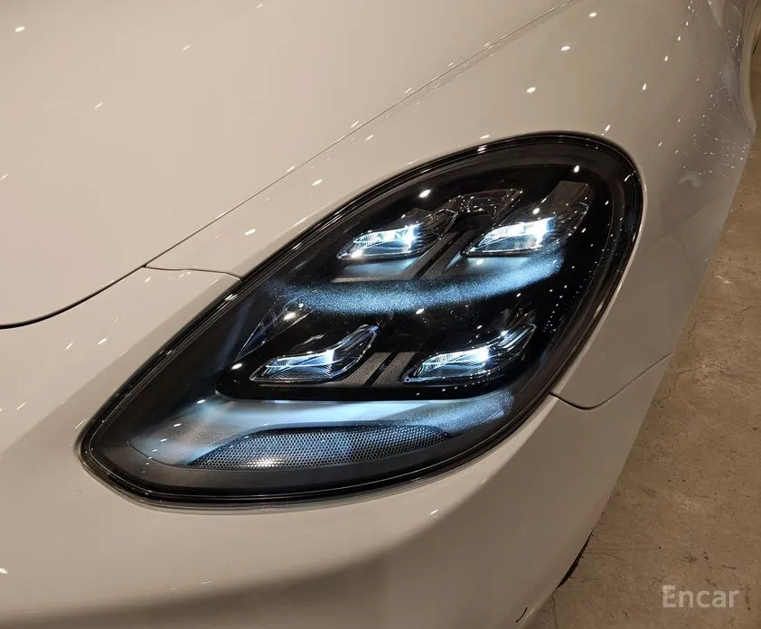 Фото 9 - Porsche Panamera