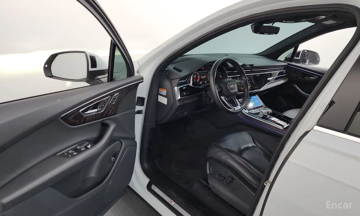 Фото 10 - Audi Q7
