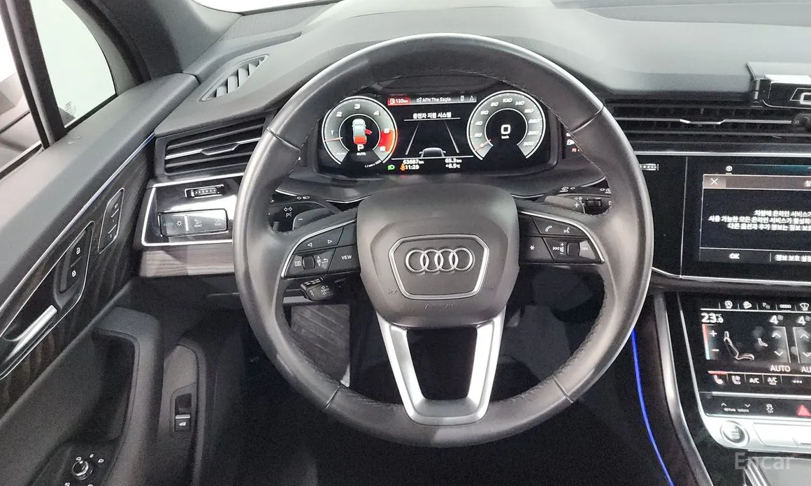 Фото 13 - Audi Q7