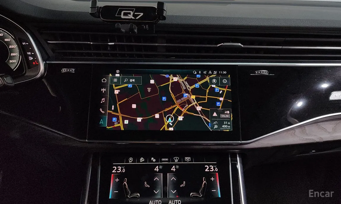 Фото 14 - Audi Q7