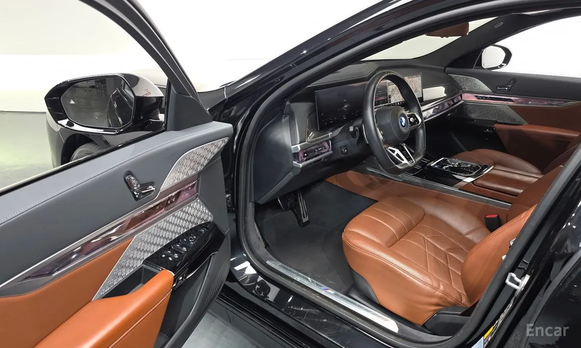 Фото 11 - BMW i7