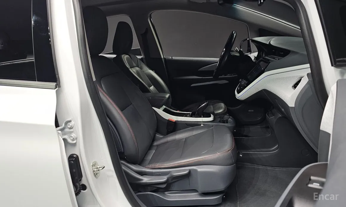 Фото 10 - Chevrolet Bolt EV