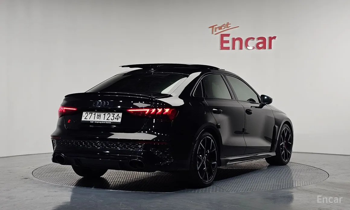 Фото 2 - Audi RS 3