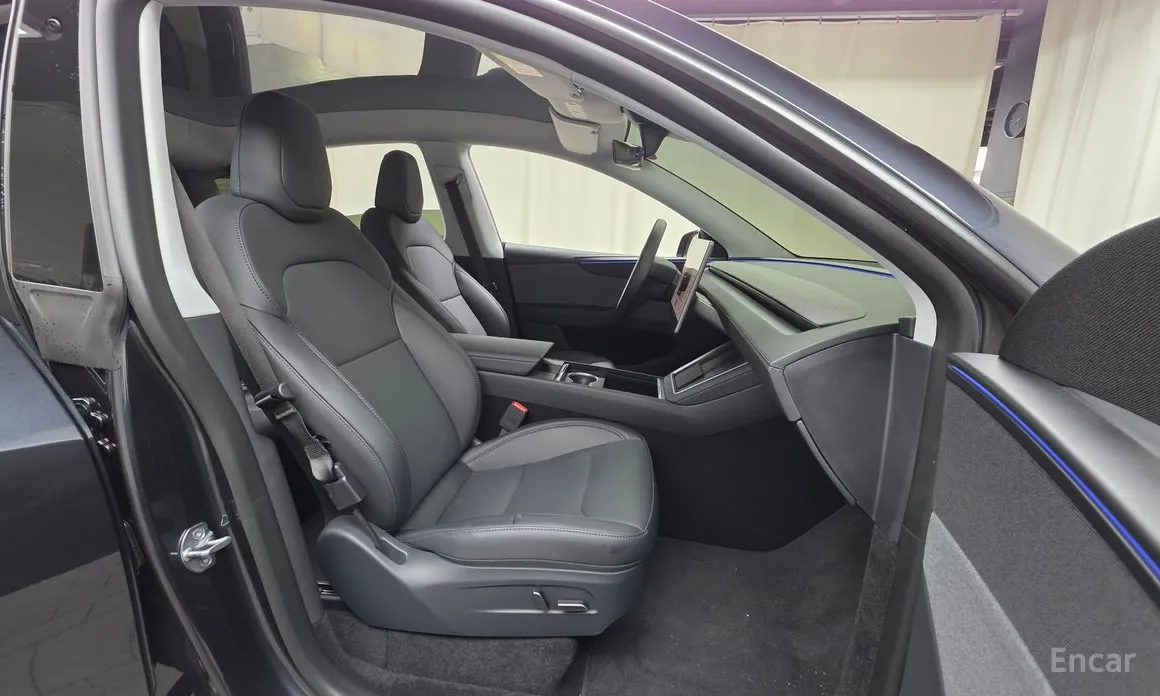 Фото 10 - Tesla Model Y