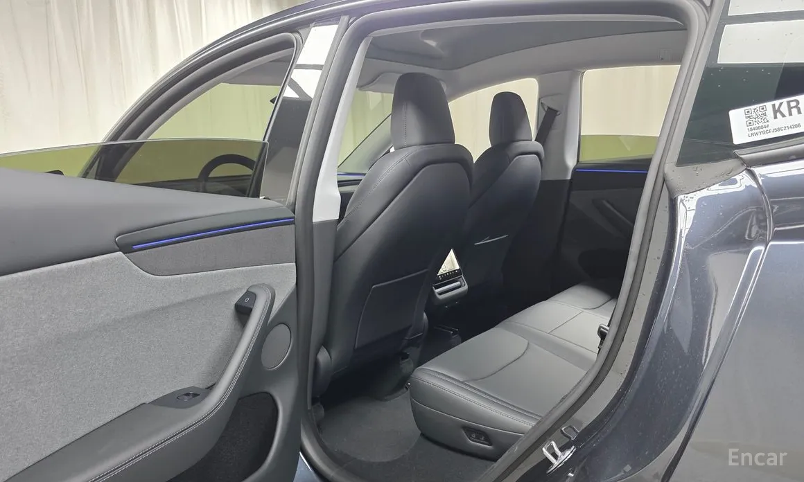 Фото 17 - Tesla Model Y