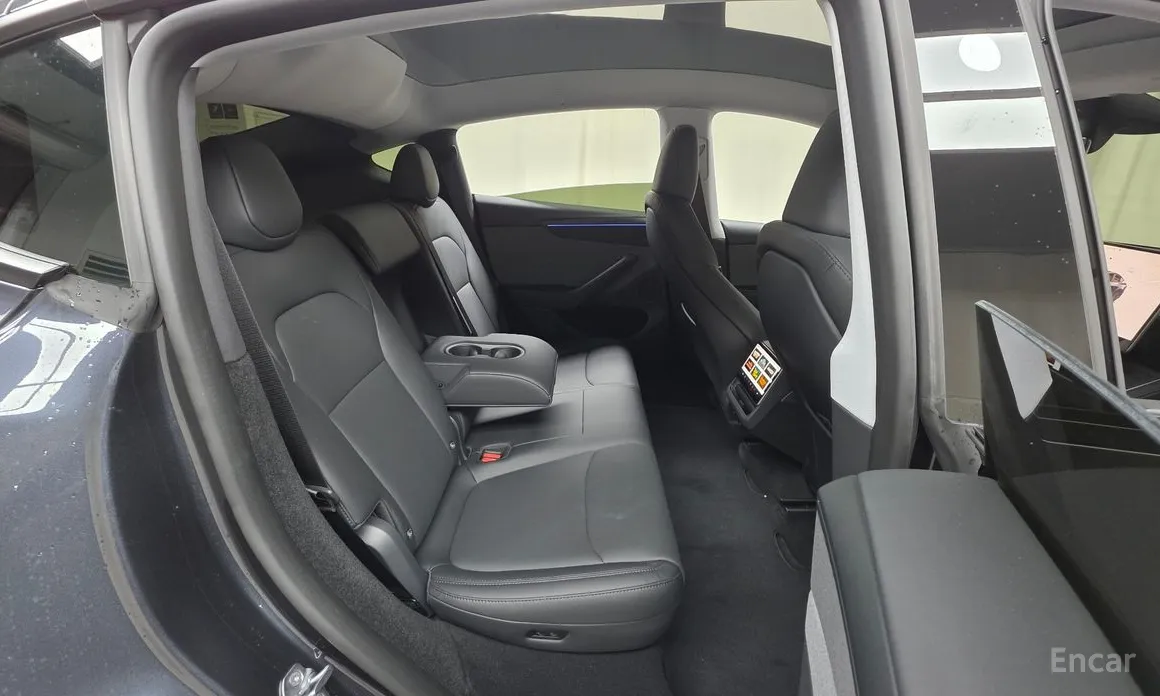 Фото 19 - Tesla Model Y