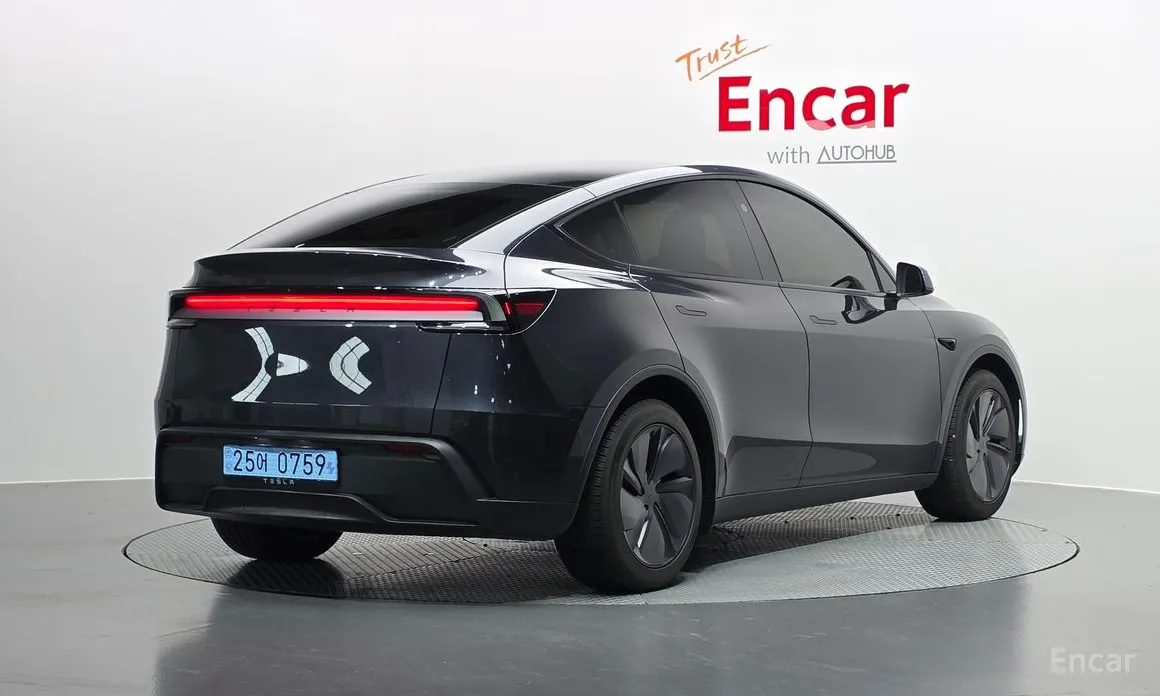 Фото 2 - Tesla Model Y