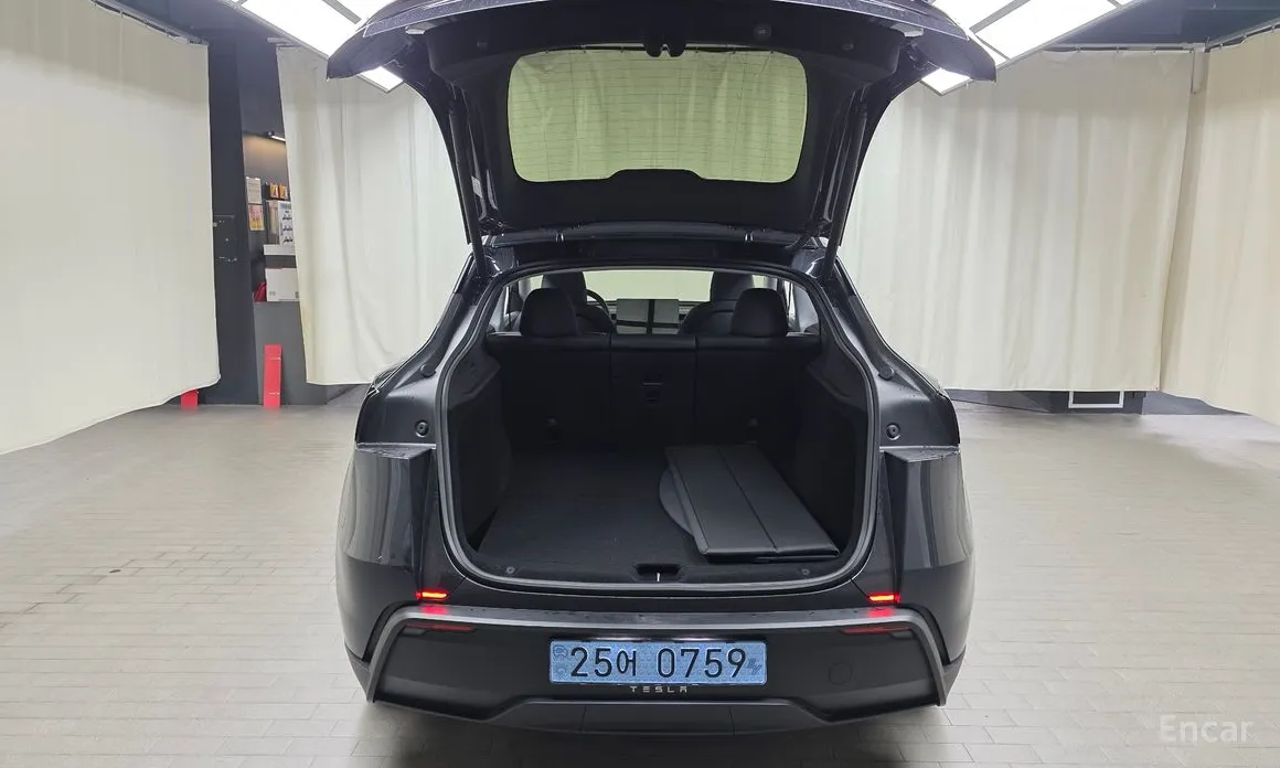 Фото 20 - Tesla Model Y