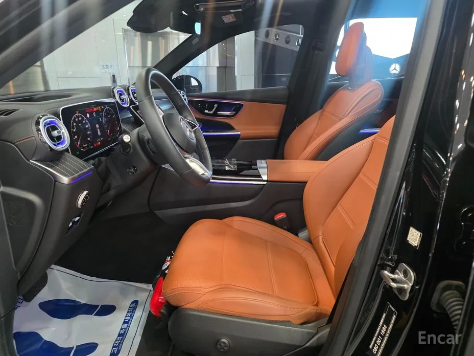 Photo 19 - Mercedes-Benz GLC-Class