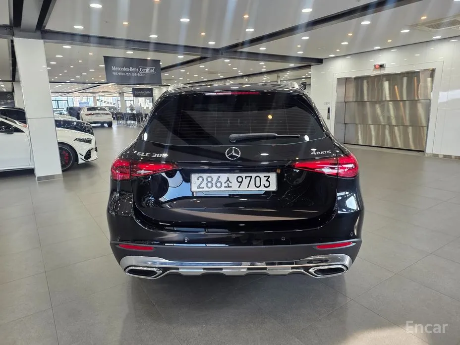 Photo 7 - Mercedes-Benz GLC-Class