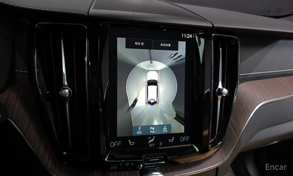 Фото 15 - Volvo XC60