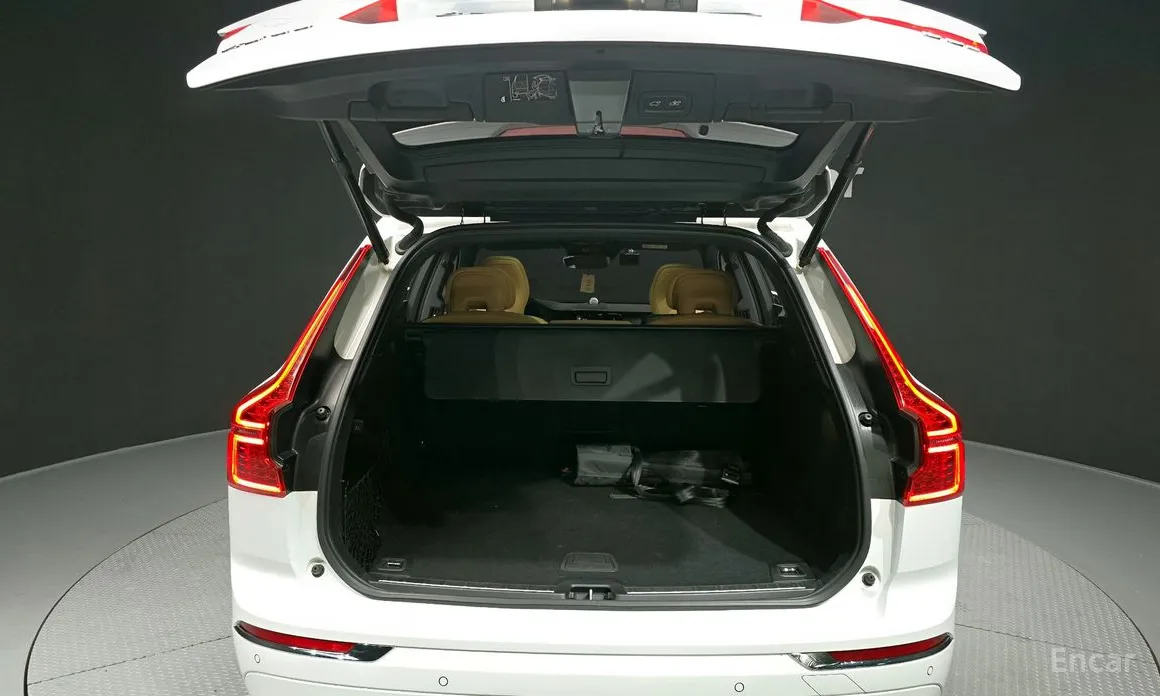 Фото 20 - Volvo XC60