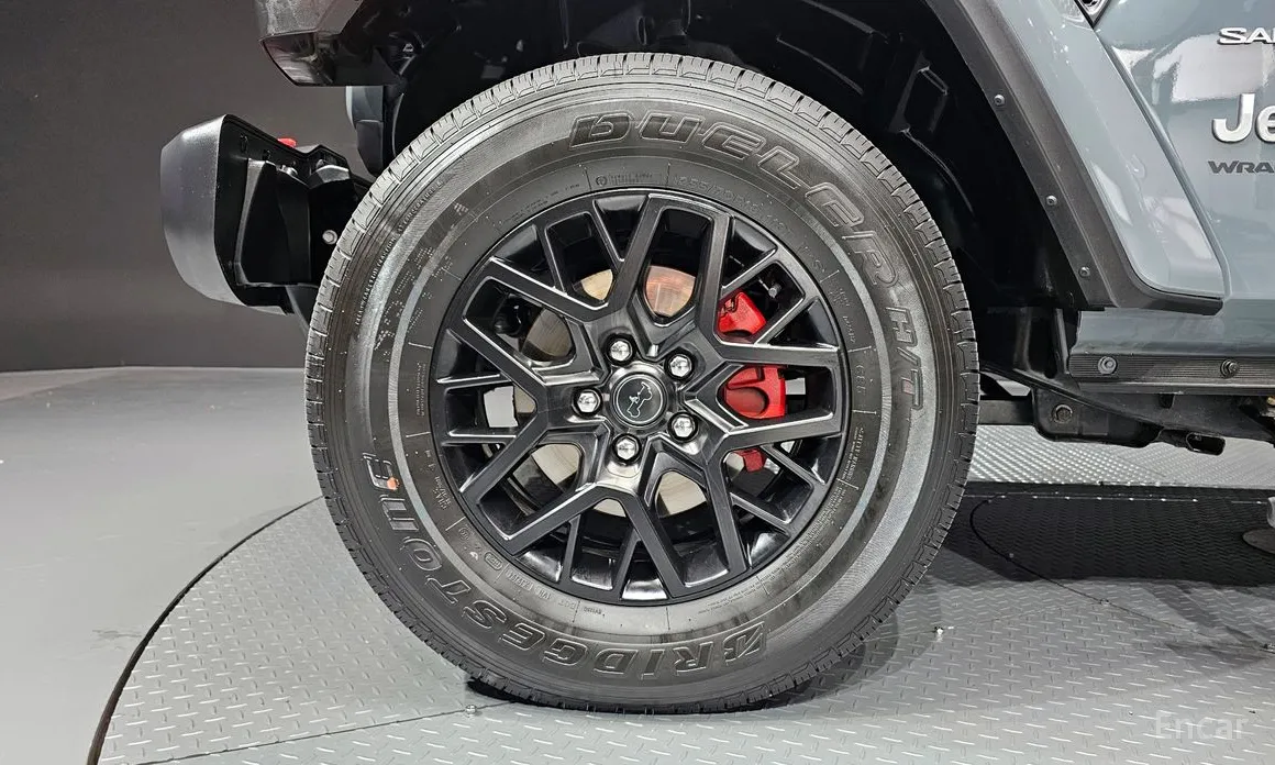 Фото 5 - Jeep Wrangler