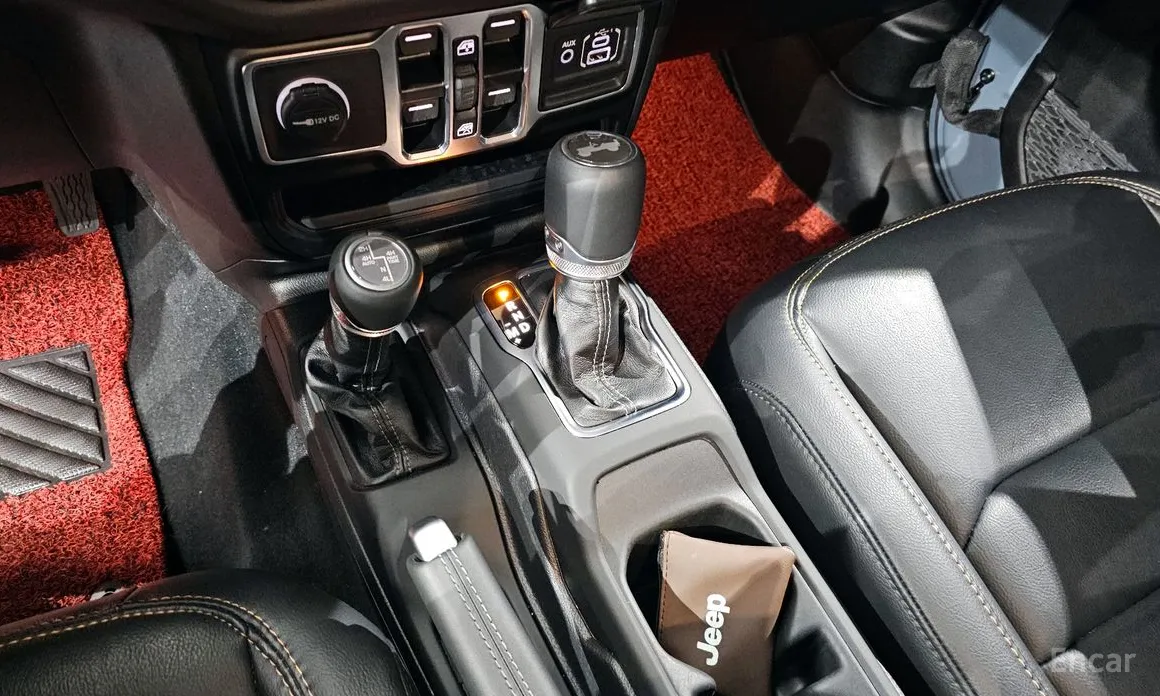 Фото 9 - Jeep Wrangler