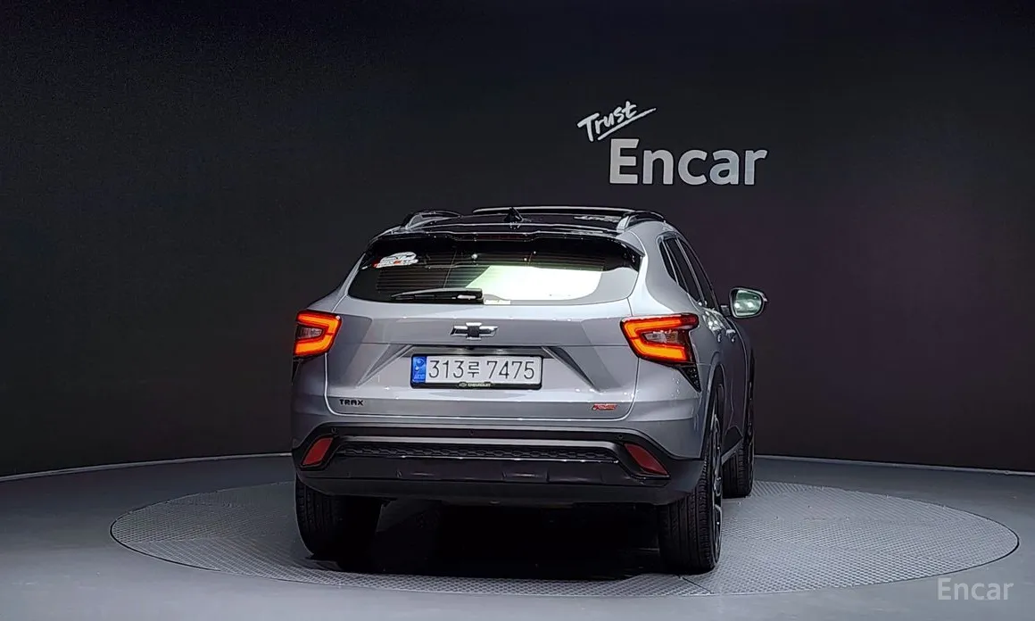 Фото 4 - Chevrolet Trax