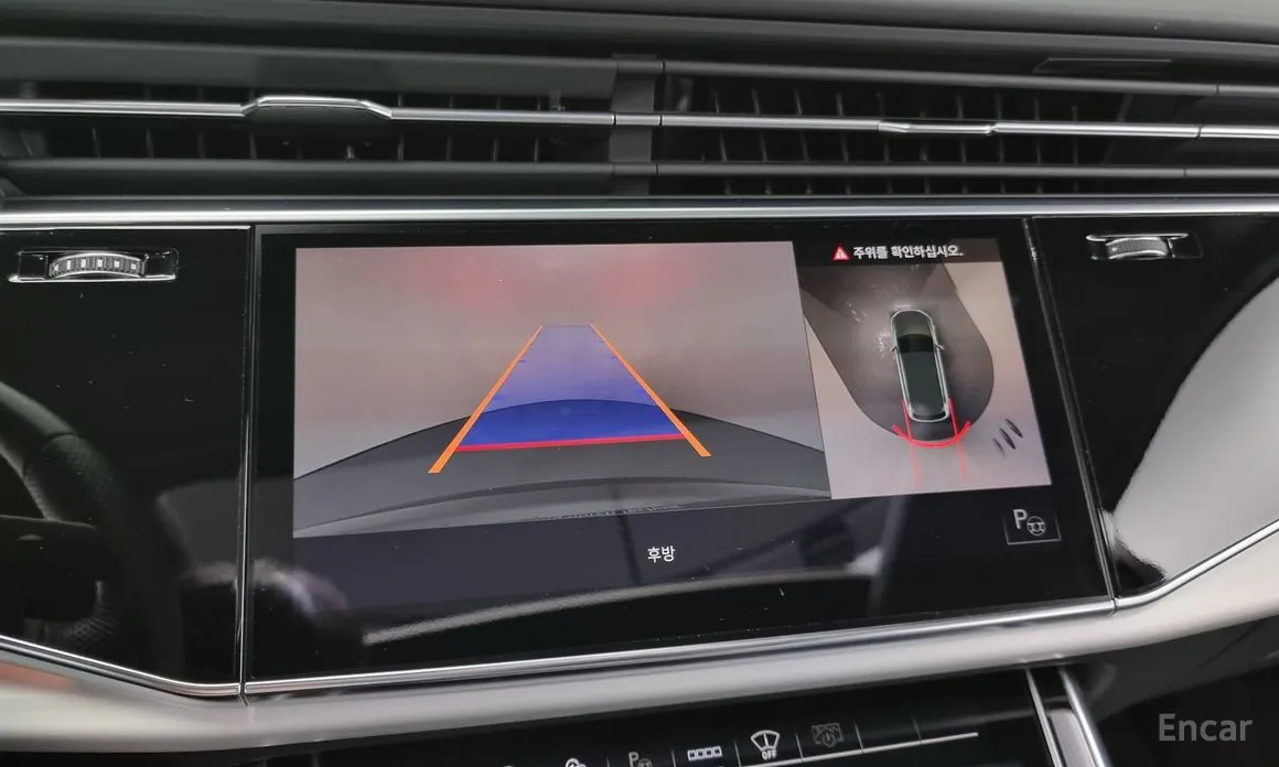 Фото 14 - Audi Q7