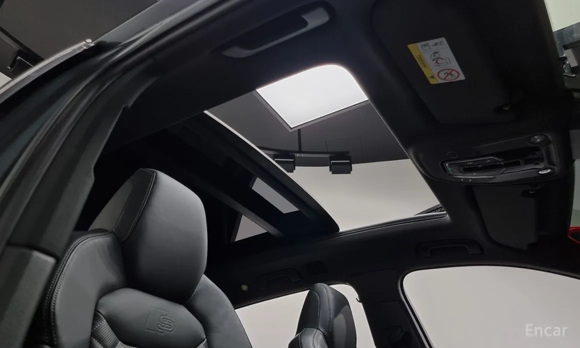 Фото 17 - Audi Q7