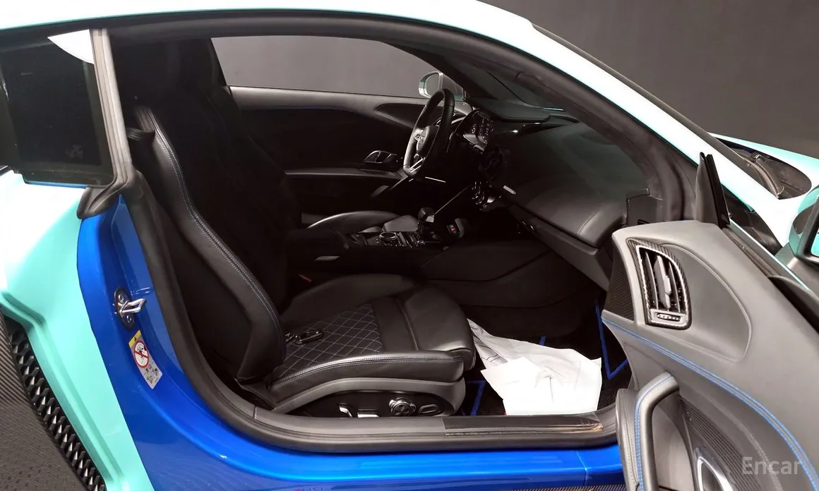 Фото 11 - Audi R8