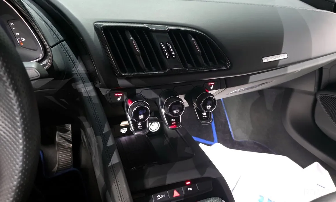 Фото 13 - Audi R8