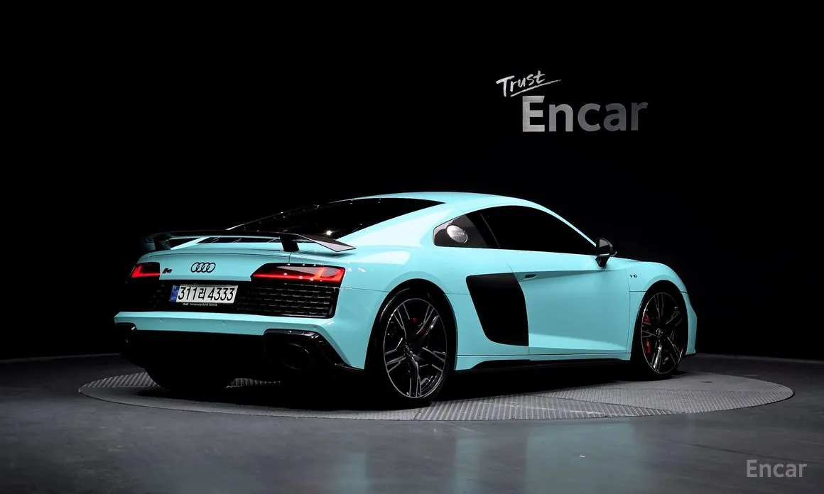 Фото 2 - Audi R8