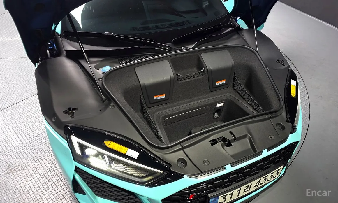 Фото 20 - Audi R8