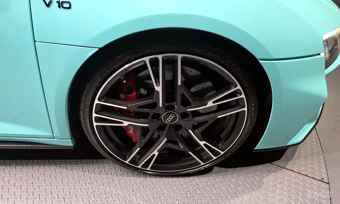 Фото 5 - Audi R8