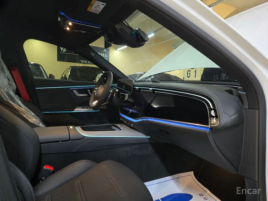 Фото 10 - Mercedes-Benz E-Class